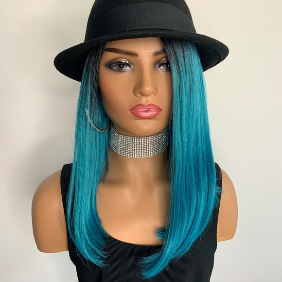 Very Pretty 16” Ombre Turquoise Blue Angled Bob Synthetic Lace Front Wig - Picture 5 of 8